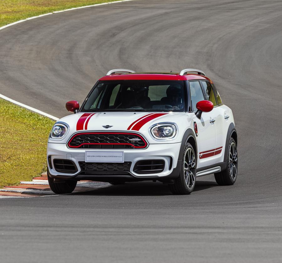  Mini John Cooper Works Countryman (F60) 2017 года  (LA) (фото 35 из 41)